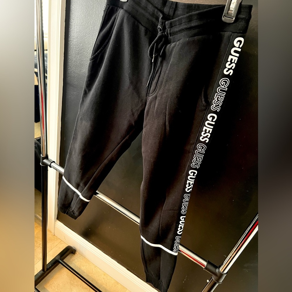 Guess Black Sweatpants // Size Small